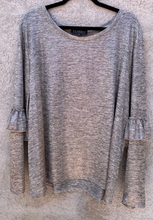 Load image into Gallery viewer, Eloquii ruffle long sleeve 26/28
