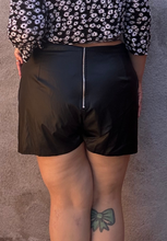 Load image into Gallery viewer, Ffashion Nova Skort 3X
