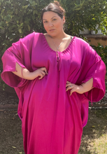 Load image into Gallery viewer, BACCAL Kaftan Hot Pink
