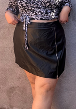 Load image into Gallery viewer, Ffashion Nova Skort 3X
