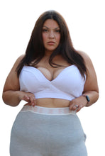 Load image into Gallery viewer, Fashion To Figure White Crop Top, Size 1
