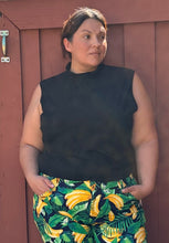 Load image into Gallery viewer, Shein Black Crop Top 4X
