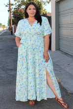 Load image into Gallery viewer, Bloomchic Flutter Sleeve Floral Pocket Split Maxi Dress, Size 14, 16, 18
