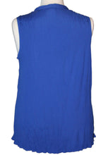 Load image into Gallery viewer, Jaclyn Smith Blue Crinkle Button Up Tank, Size 3X
