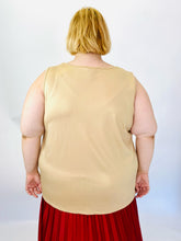 Load image into Gallery viewer, Catherine&#39;s Light Tan Sleeveless Top, Size 26/28
