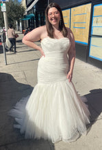 Load image into Gallery viewer, Morilee Organza Wedding Dress, Size 16W
