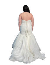 Load image into Gallery viewer, Morilee Organza Wedding Dress, Size 16W
