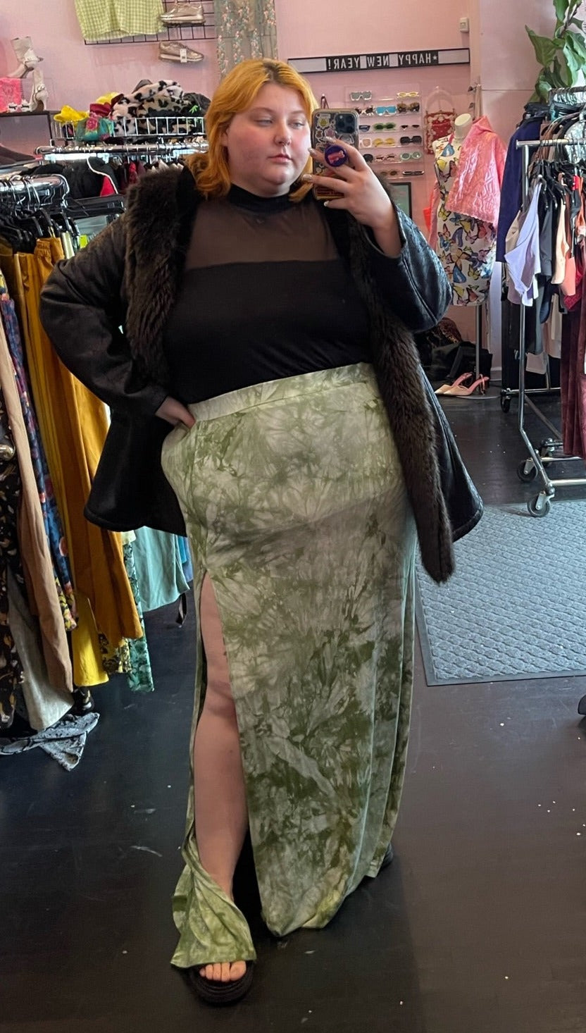 Fashion Nova Green and White Tie-Dye Maxi Skirt with High, High Side S –  The Plus Bus Boutique