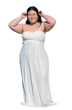 Load image into Gallery viewer, Leading Ladies White Strapless Column Wedding Gown, Size 20
